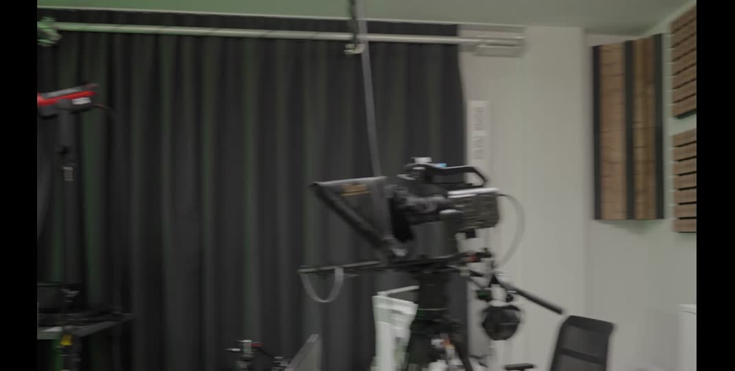 Thumbnail of Quick LLT Studiotour (Eva)